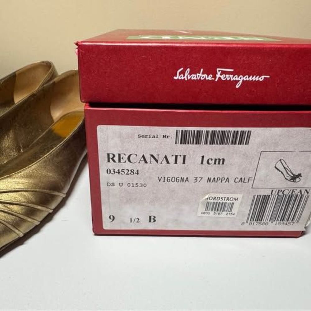 Salvatore Ferragamo "Recanati" Metallic Gold Nappa Leather Flats – Size 9.5 B - Picture 5 of 5